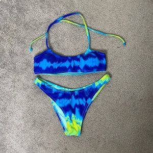 Kendall + Kylie M Tie Dye Bikini Set NWOT